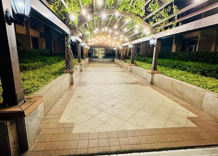 Cozy Unit With Balcony Netflix Walk To Venice Mall * Manila