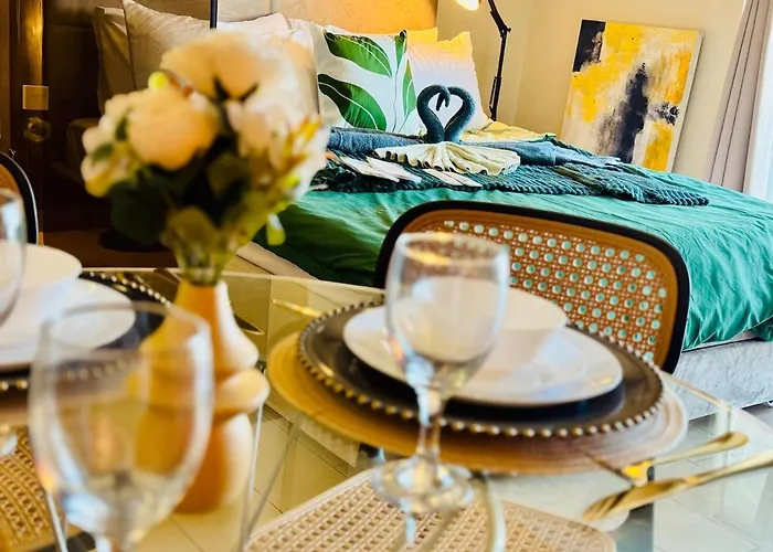 Cozy Unit With Balcony Netflix Walk To Venice Mall * Manila