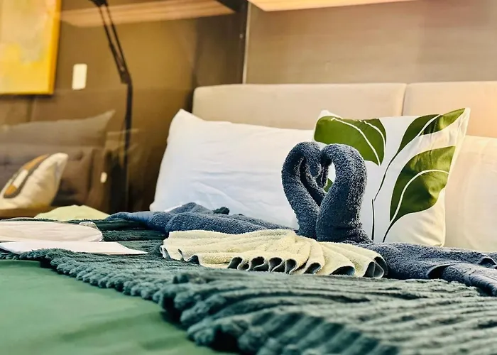 Cozy Unit With Balcony Netflix Walk To Venice Mall